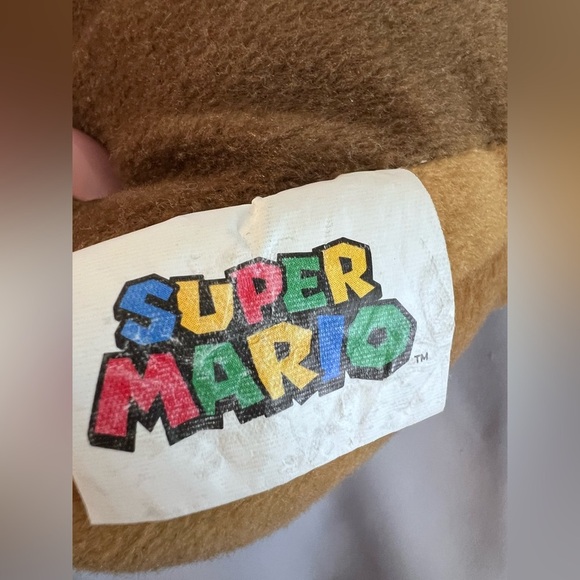 Super Mario Giant 22 Inch Nintendo Plush Stuffed‎ Toy with secret hiding pocket - Picture 6 of 8